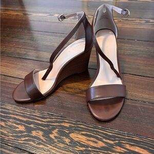 Kelly & Katie Brown Wedge Sandals
